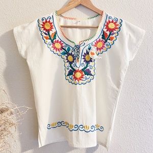 NWT Handmade Embroidered Linen Mexican Blouse